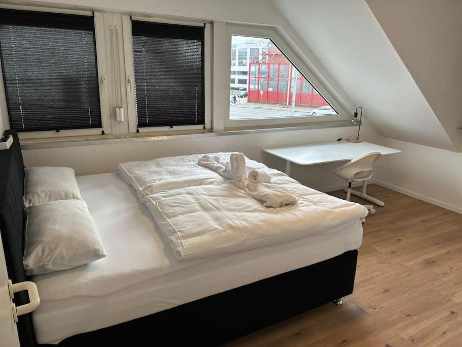 Ferienhaus Mit Privatparkplatz, Terrasse Und Stadtnaehe Bremen Exterior foto